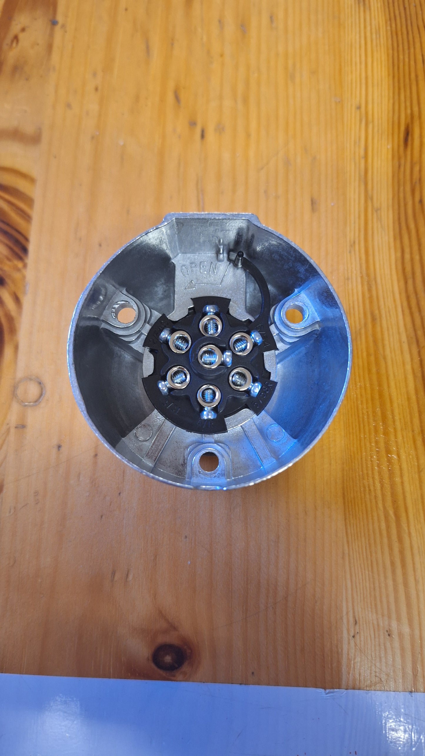 7-pol Lichtsteckdose Alu