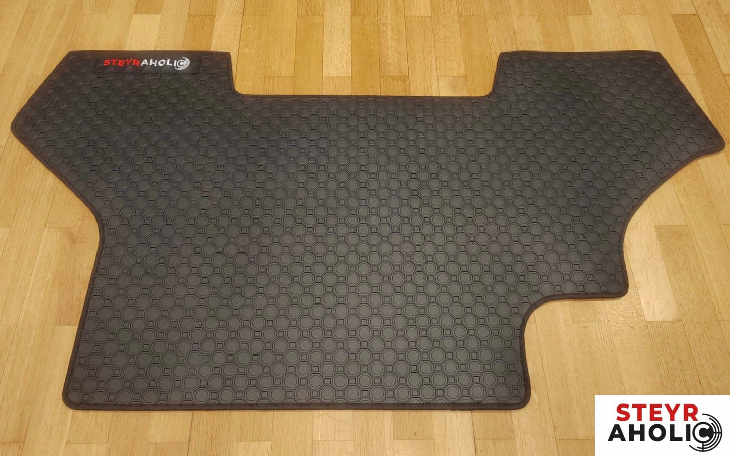 Hochwertige Gummimatte passend zu Steyr Serie 9000, CVT Tier 1 / 2