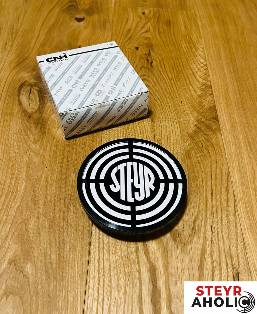 Steyr Emblem für Motorhaube 80er-Baureihe - original