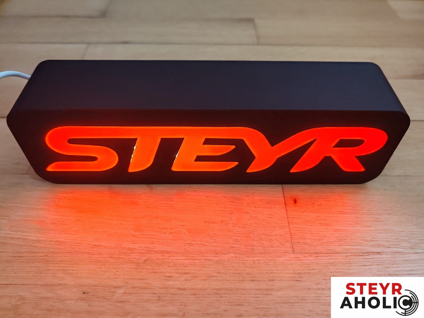 STEYR Lampe / LED Beleuchtung / STEYR Schriftzug