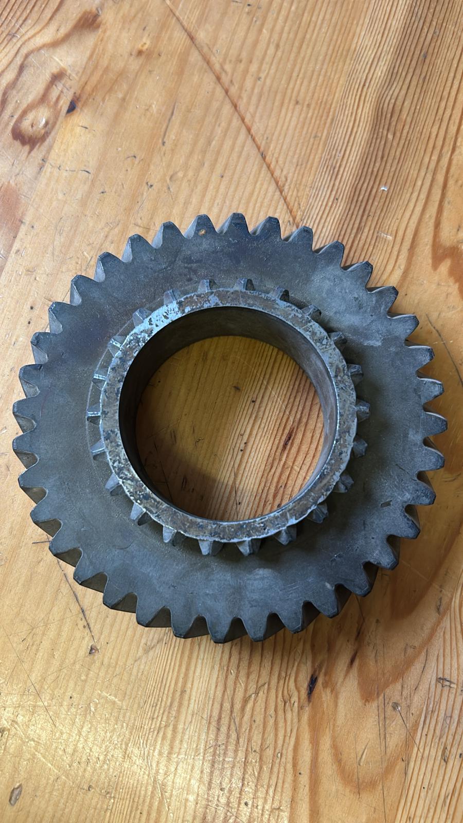 ORIGINAL Zahnrad NEU Z=36 / 397220150