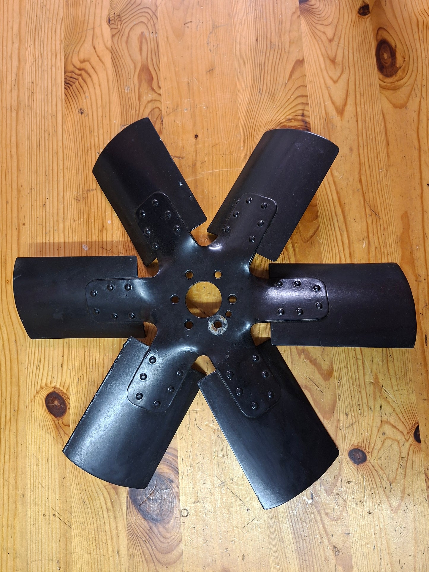 ORIGINAL Ventilator / Lüfterflügel 609 F 06 0045
