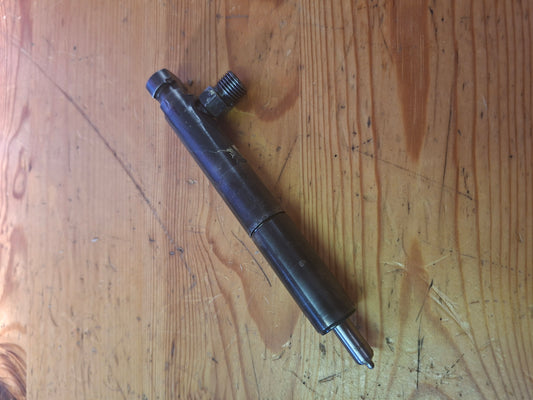 AUSTAUSCH Einspritzdüse Lecköl oben 131100080019