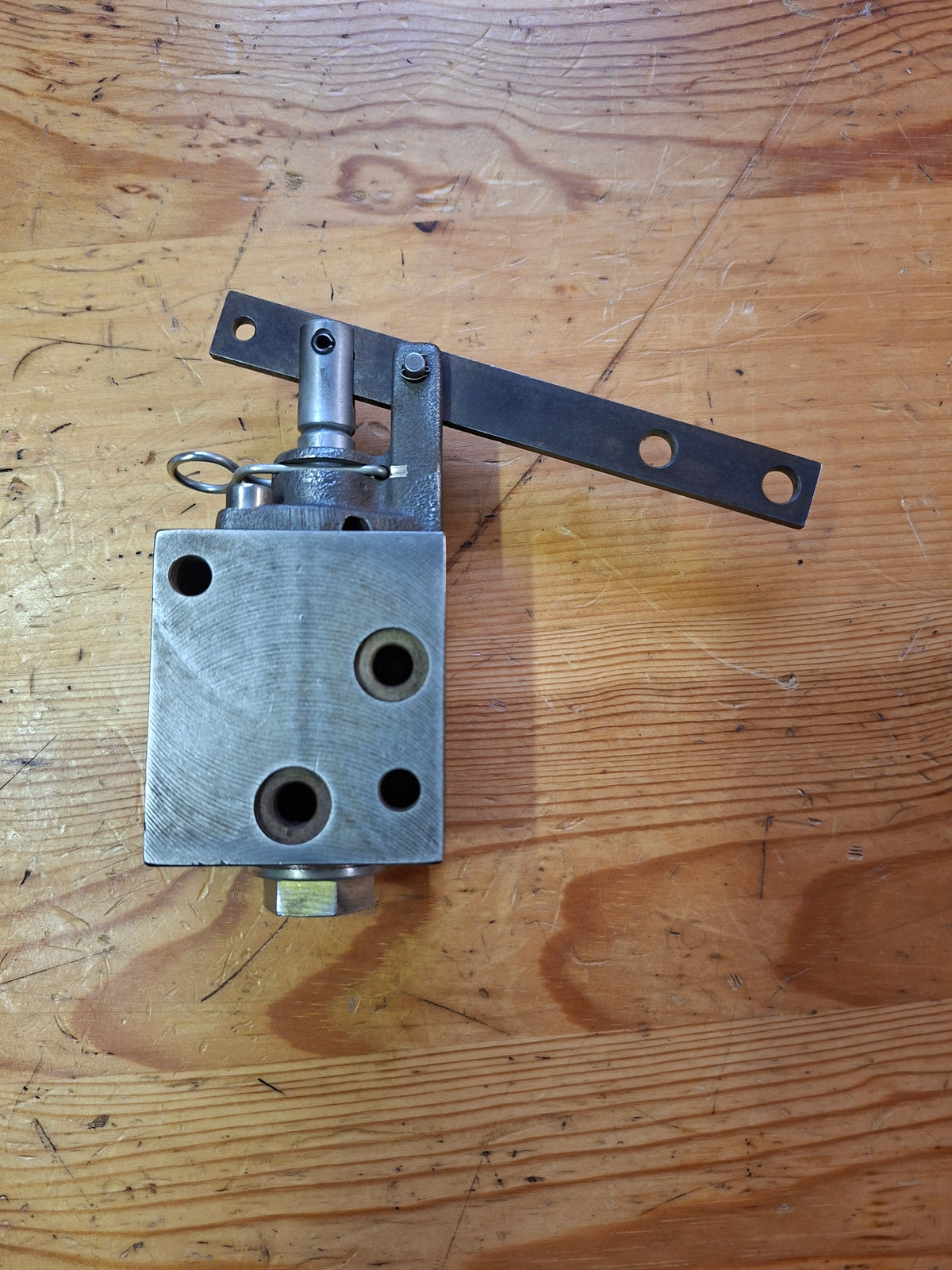 ORIGINAL Steuergerät Allradventil zu Steyr 8100-8130A 137700750008